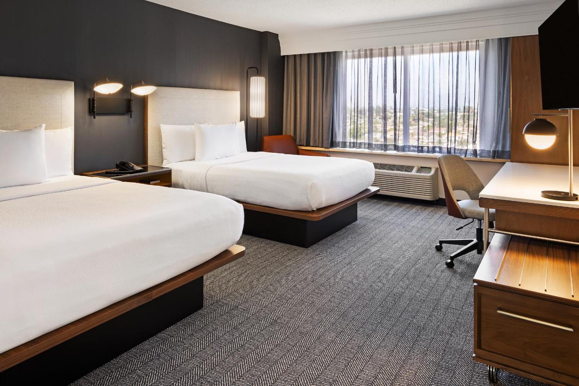 Courtyard By Marriott Baldwin Park Hotel Exterior foto