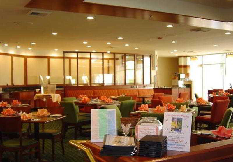 Courtyard By Marriott Baldwin Park Hotel Exterior foto